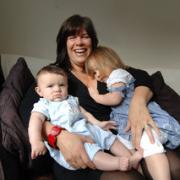 Raychel Pomroy with children Isla and Max