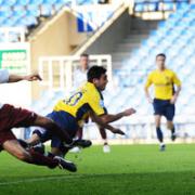 Sam Deering flies to head the ball during Oxford United’s win over Thurrock