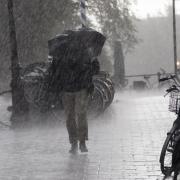 The Met Office has predicted an unsettled few days for Oxfordshire over the Easter weekend.