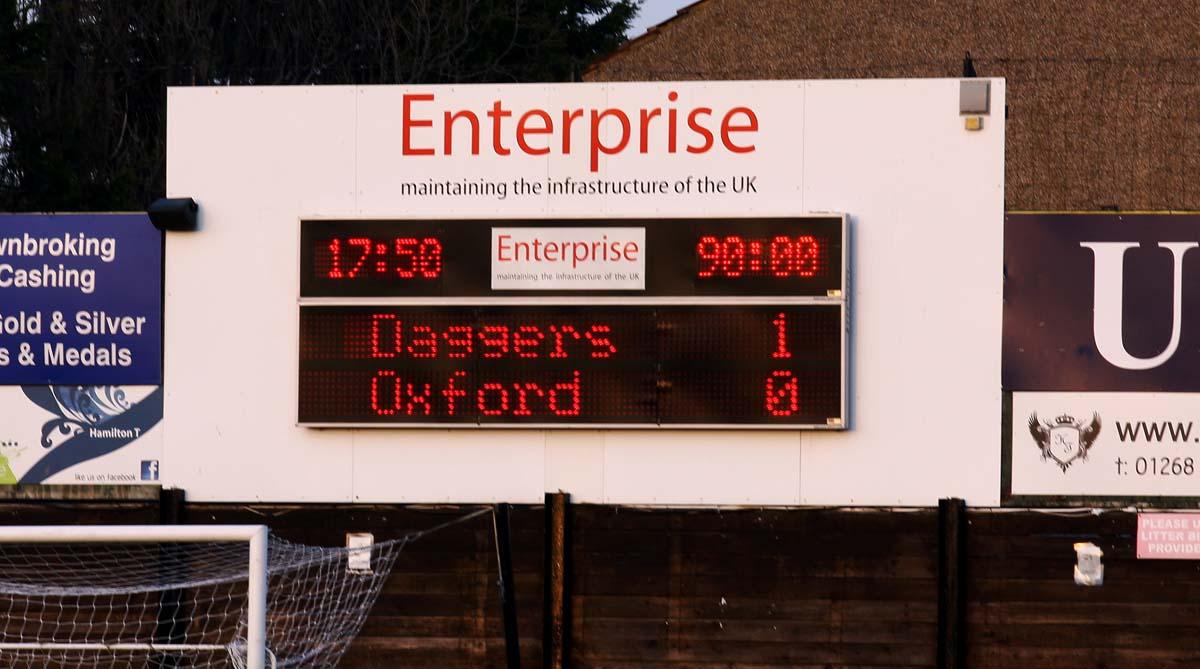 Oxford United take on Dagenham & Redbridge at The London Borough of Barking & Dagenham Stadium on Saturday 29th March 2014