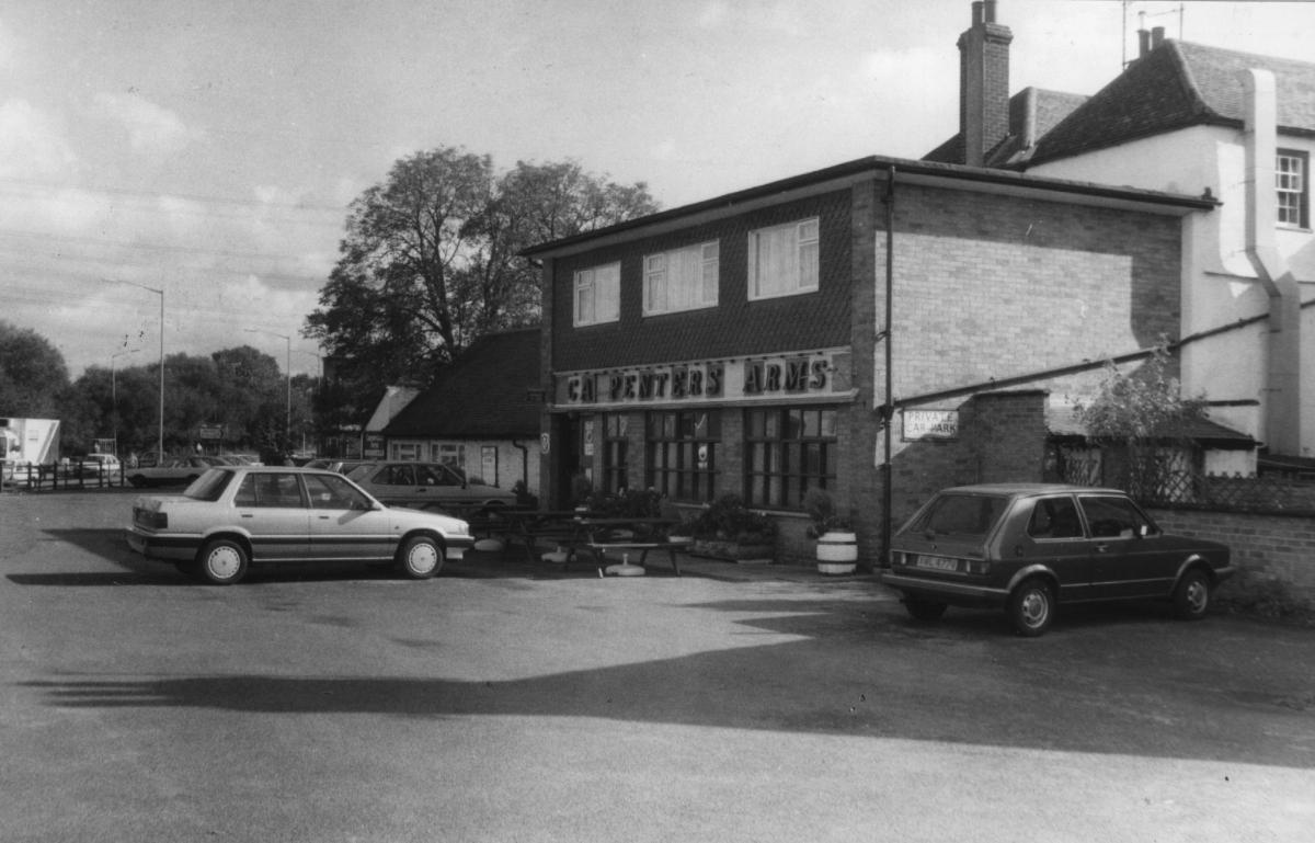 The Carpenters Arms pictured in 1989.