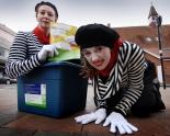 recycling in Oxford mimes