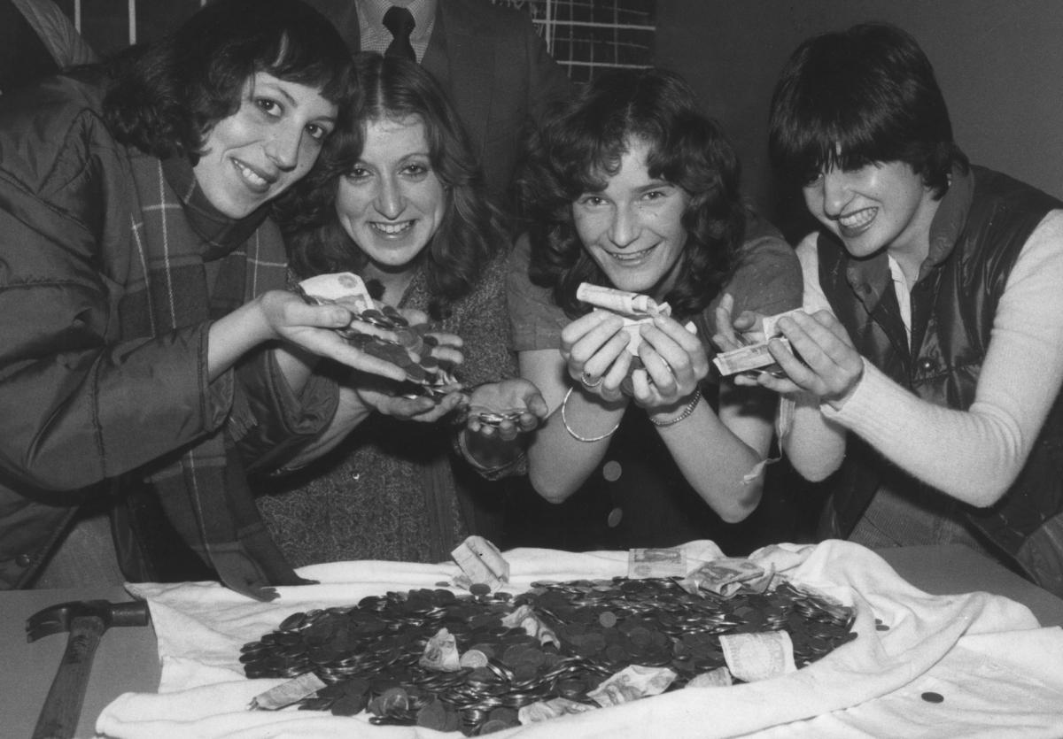 In 1981 Nurses Rowena Ellis, Jackie Knibbs, Carrie Morgan and Eleanor Handscombe count the cash after the bottle breaking at the fairview Inn, Headington.