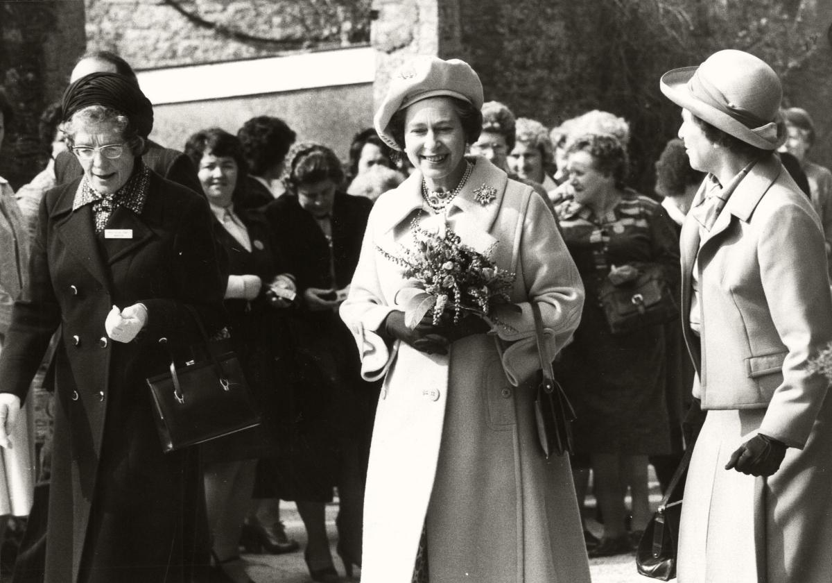 The Queen at Denham College, Marcham, in April 1979. The Queen with the Warden of Denman College, Miss Hilda Jones, and Mrs Batty Shaw.