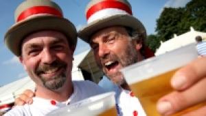 Jamerson and Simon Wooder enjoy a pint or two