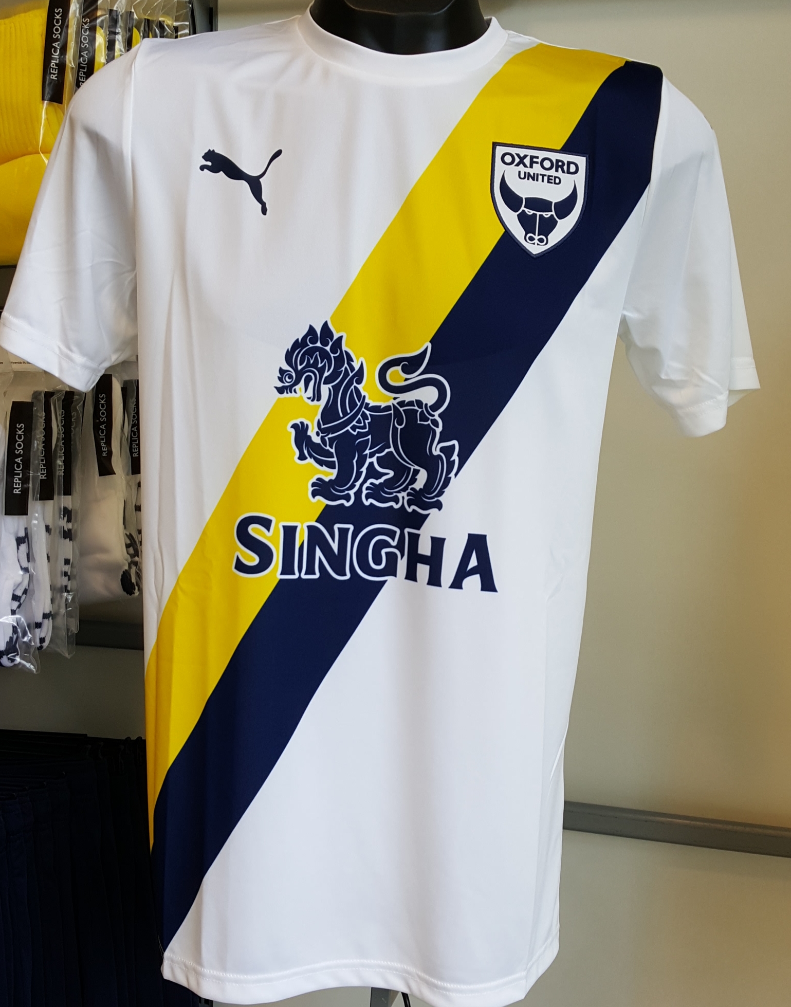 Oxford United unveil new away kit 