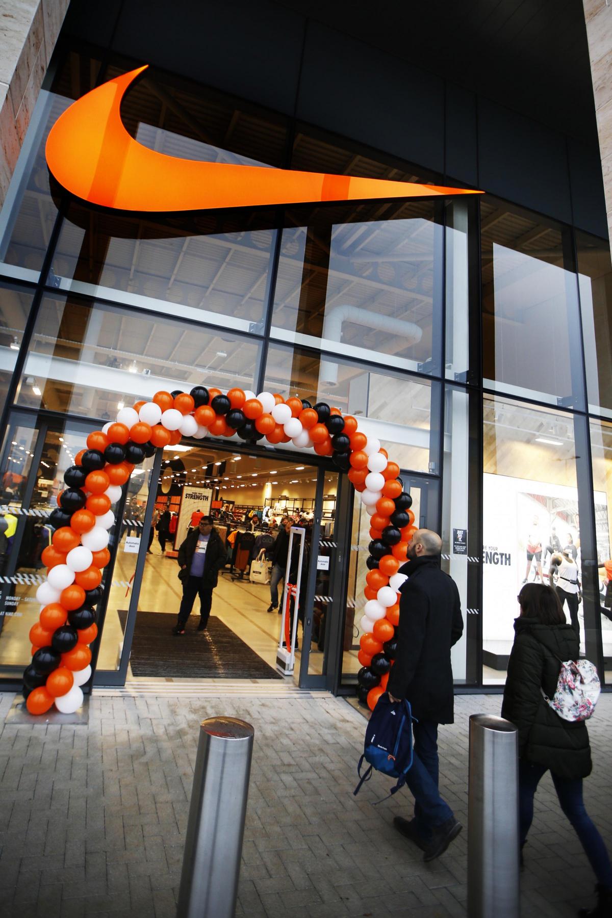 look into Nike outlet shop at Bicester Park | Oxford