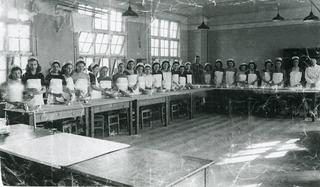 A cookery class at Wolvercote School in 1948