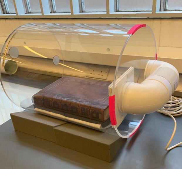 Scientists Will Capture Scents Of Old Books At Bodleian