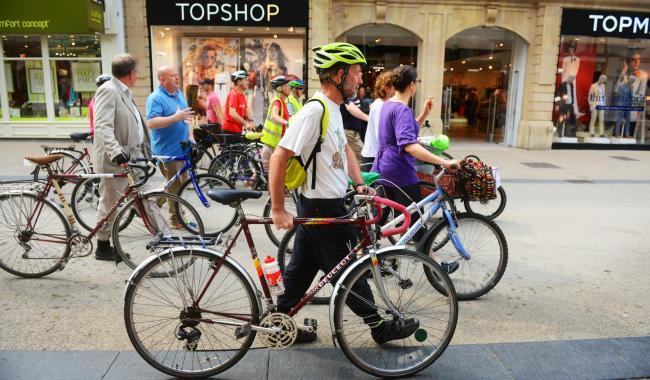 A mass cycle in Oxford in 2016