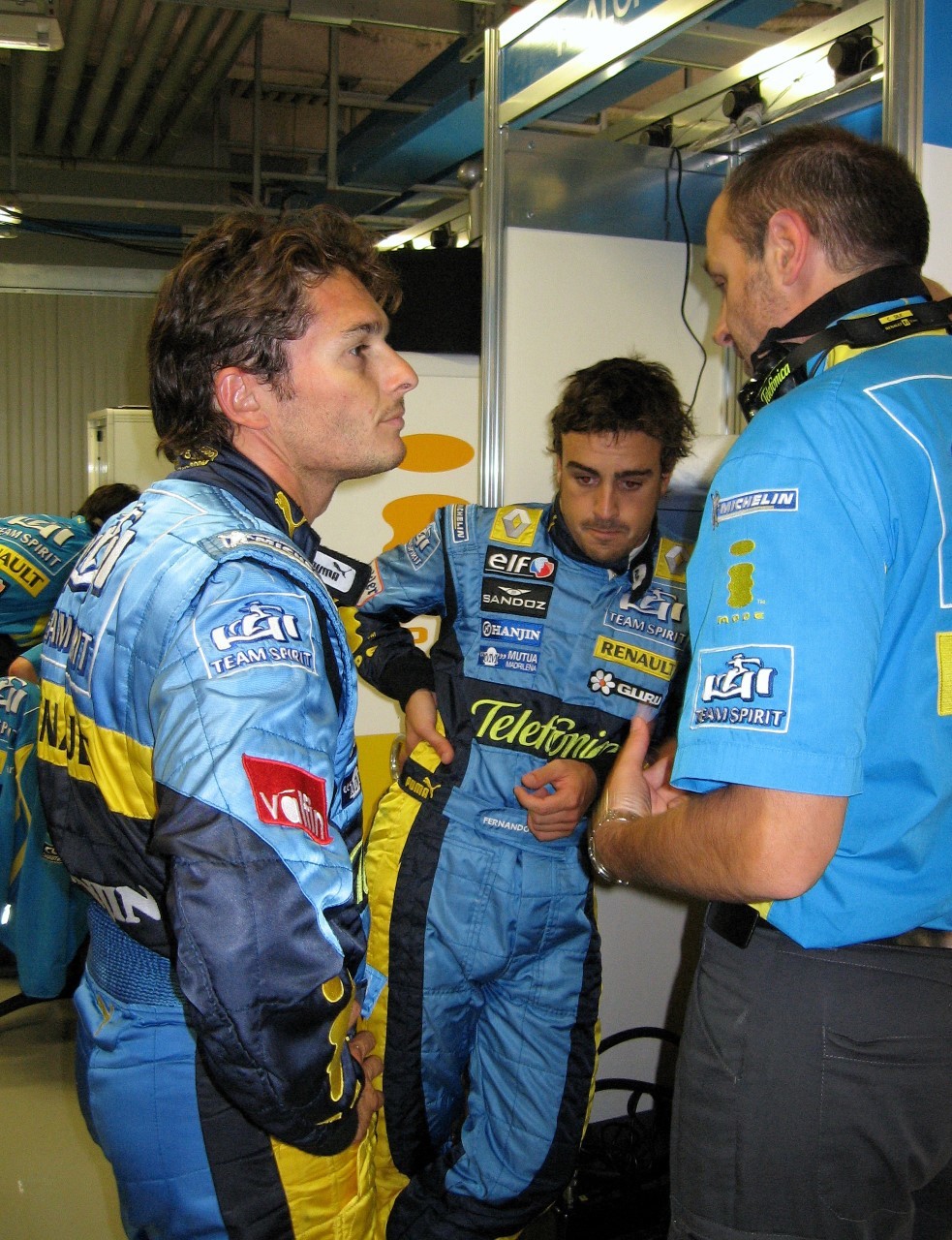 Christian Silk with Renault drivers Giancarlo Fisichella (left) and Fernando Alonso (centre). Picture: Peter Heil