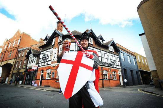Dan Pennington at The Royal Blenheim in Oxford on St Georges Day 