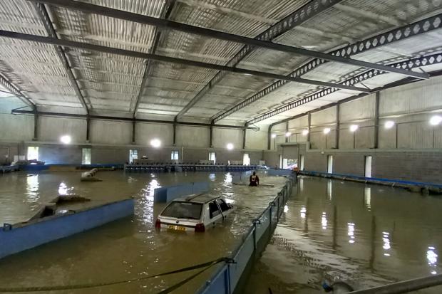 Oxford Mail: Inside the warehouse at HR Wallingford where the car was submerged. Picture: Sophie Perry 