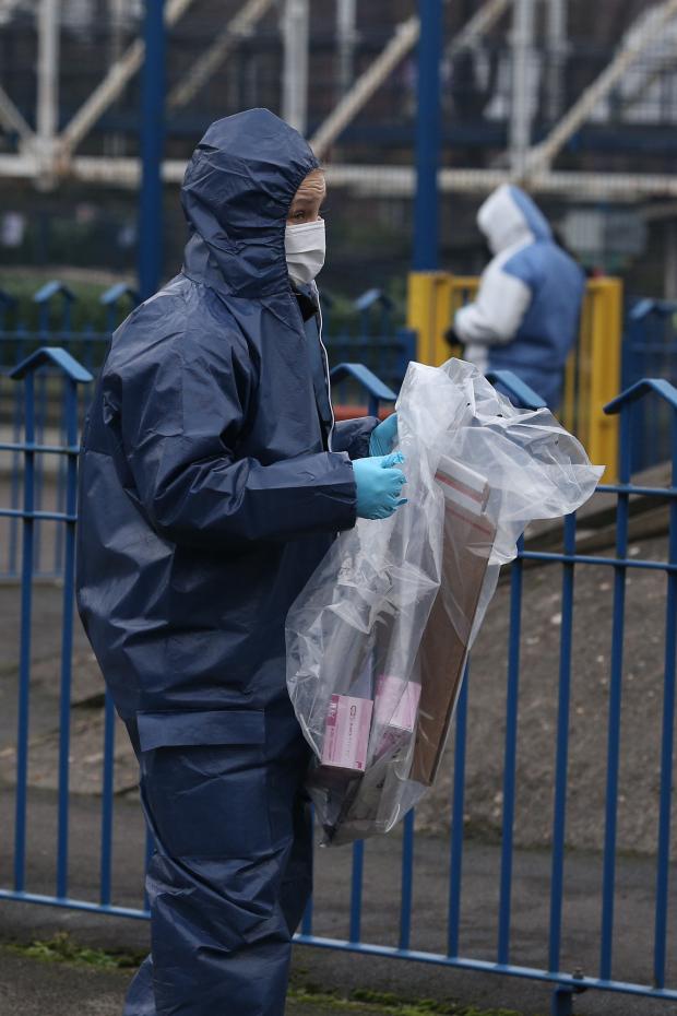 Oxford Mail: Forensic officers at the scene near to Friars Wharf, Oxford, after two people have been arrested on suspicion of murder after the death of a 16-year-old boy found with stab wounds. PRESS ASSOCIATION Photo. Picture date: Thursday January 4, 2018. Police