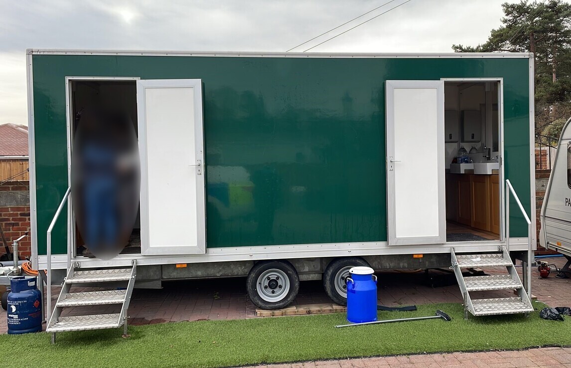 The portable toilet block recovered by Thames Valley Police Image: TVP