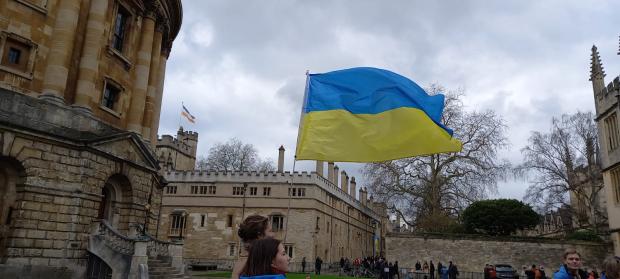 Oxford Mail: Hundreds of people gathered in Oxford to protest the war in Ukraine 