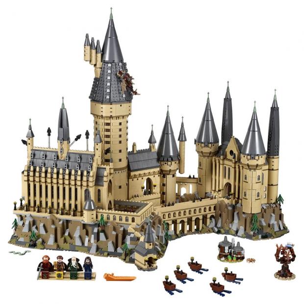 Oxford Mail: LEGO Harry Potter Hogwarts Castle Set (Zavvi)