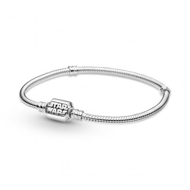 Oxford Mail: Pandora Moments Star Wars Snake Chain Clasp Bracelet. Credit: Pandora