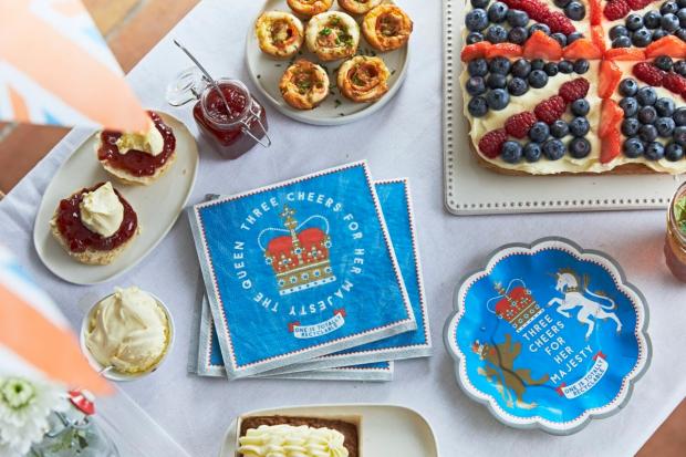 Oxford Mail: Queen's Jubilee Paper Plates and Napkins (Lakeland)