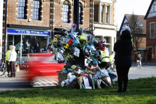 Oxford Mail: The vigil for Ling Felce, who died at The Plain roundabout. Picture: Ed Nix