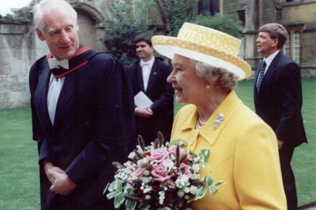 The Queen and Lord Butler at a visit to University College Oxford in 1999. Photo from University College.