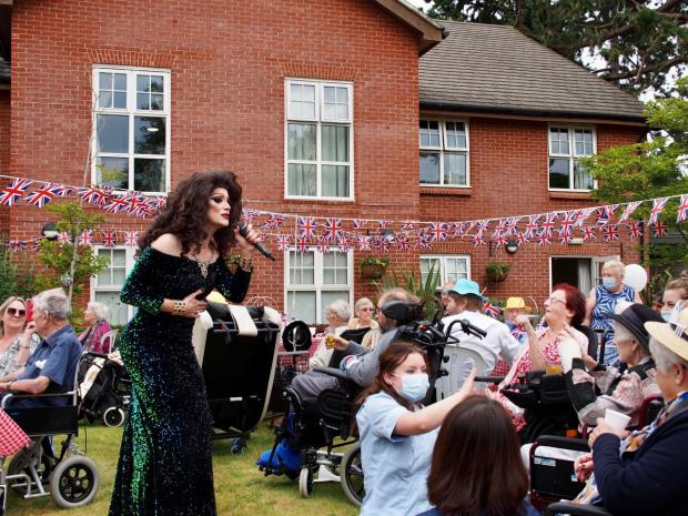 Oxford Mail: Vanity von Glow entertained residents from The Close, in Burcot. Picture provided by The Close