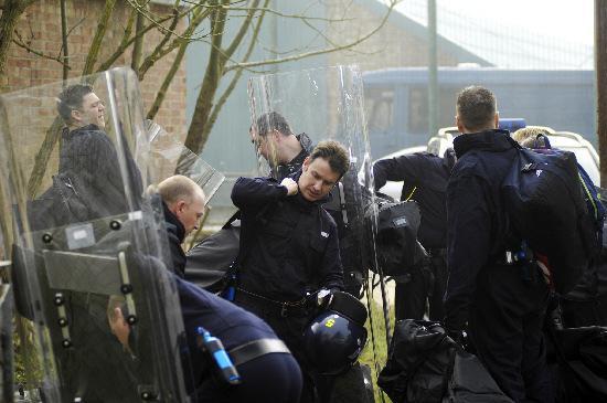 Oxford Mail: Police and firefighters were among those attending Campsfield House following a protest in 2007. Picture Oxford Mail