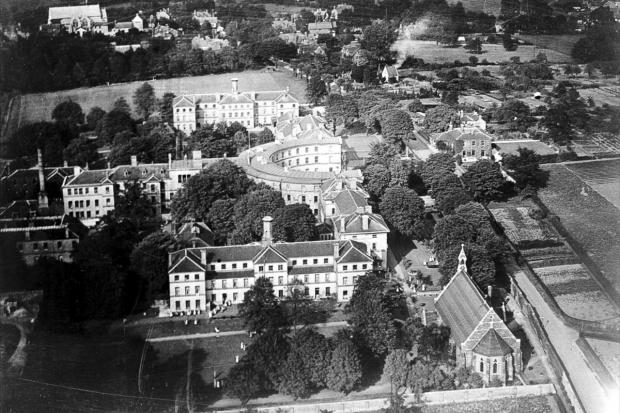 Oxford Mail: Aerial view of the Horton General Hospital in the 1980s Picture: OXFORD MAIL ARCHIVE