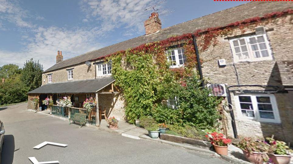 Historic Oxfordshire pub gets low food hygiene rating 