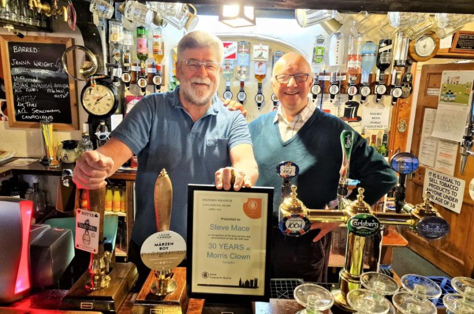 Pub landlord who delivered ale in lockdowns wins award