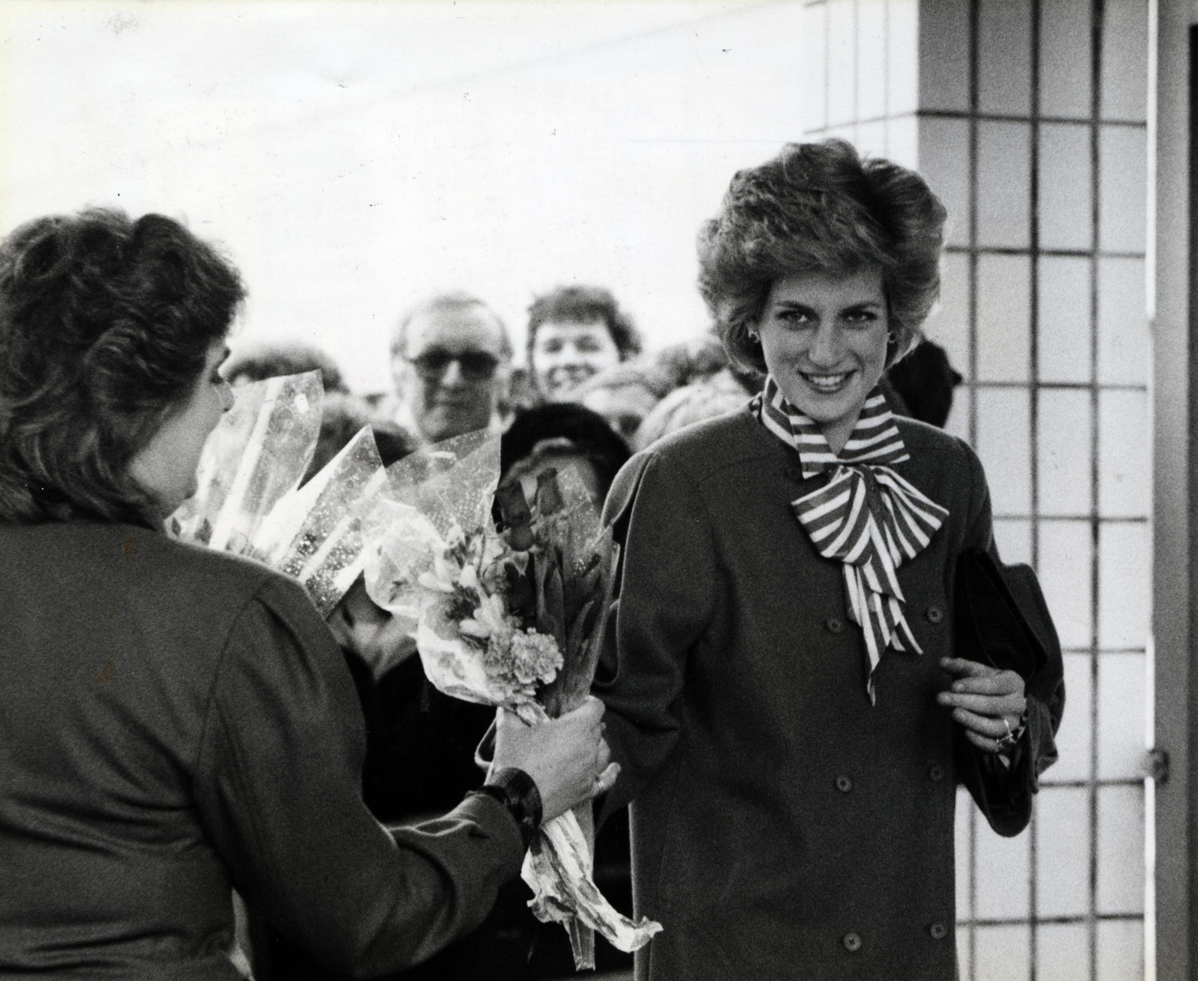 Nostalgic photos of 1986 when Charles and Di visited Oxford - Vimarsana News