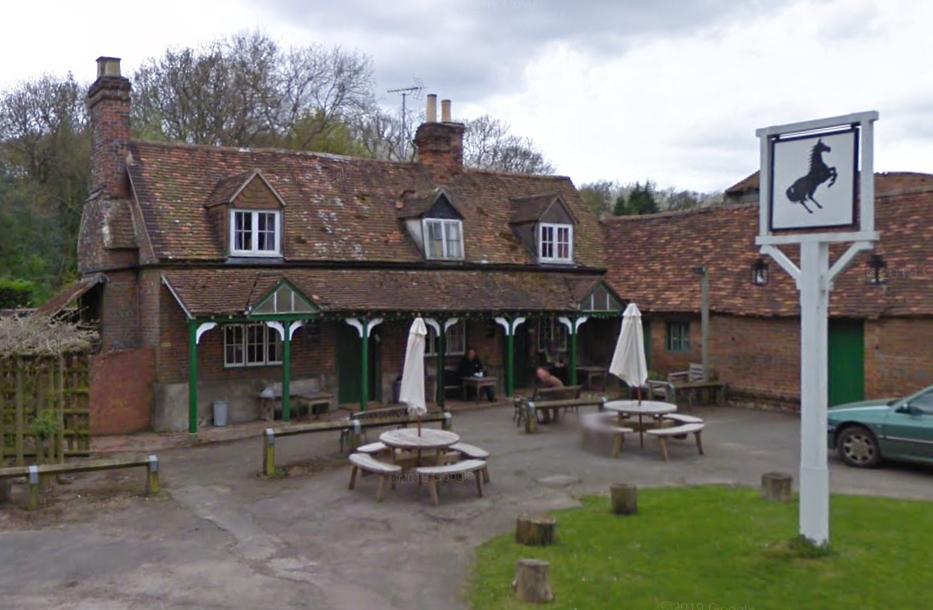 The Black Horse pub wins CAMRA South Oxfordshire award 