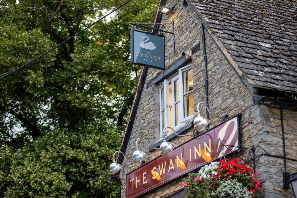 Review: The Swan Inn at Islip is a must try Oxfordshire pub | Oxford Mail