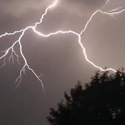 'Very active' thunderstorms are due to hit Oxfordshire this afternoon