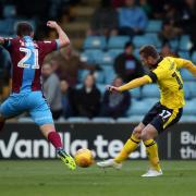 James Henry fires Oxford United in front against Scunthorpe United  Picture: James Williamson