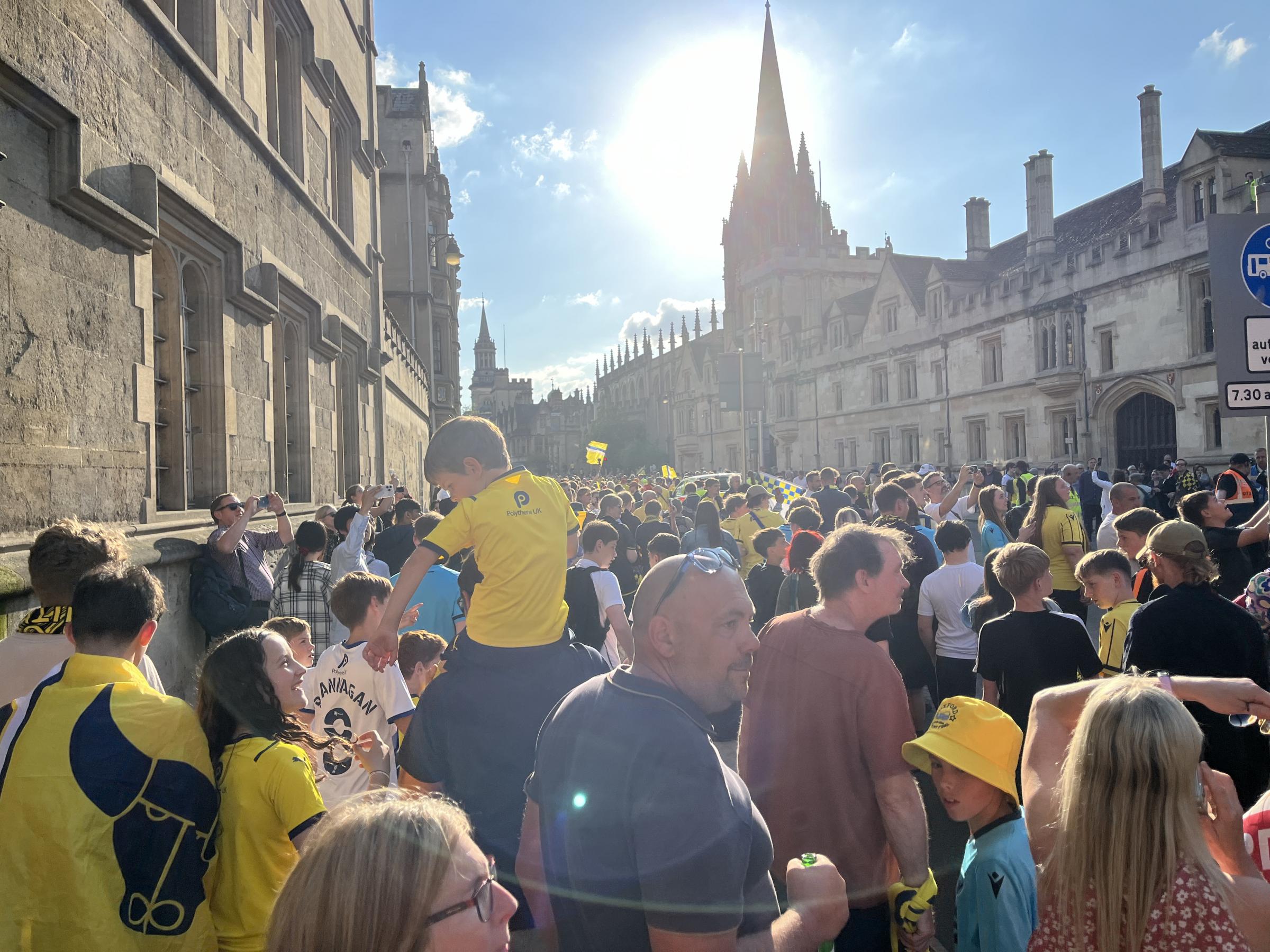 Oxford United bus parade as Yellows celebrate in city