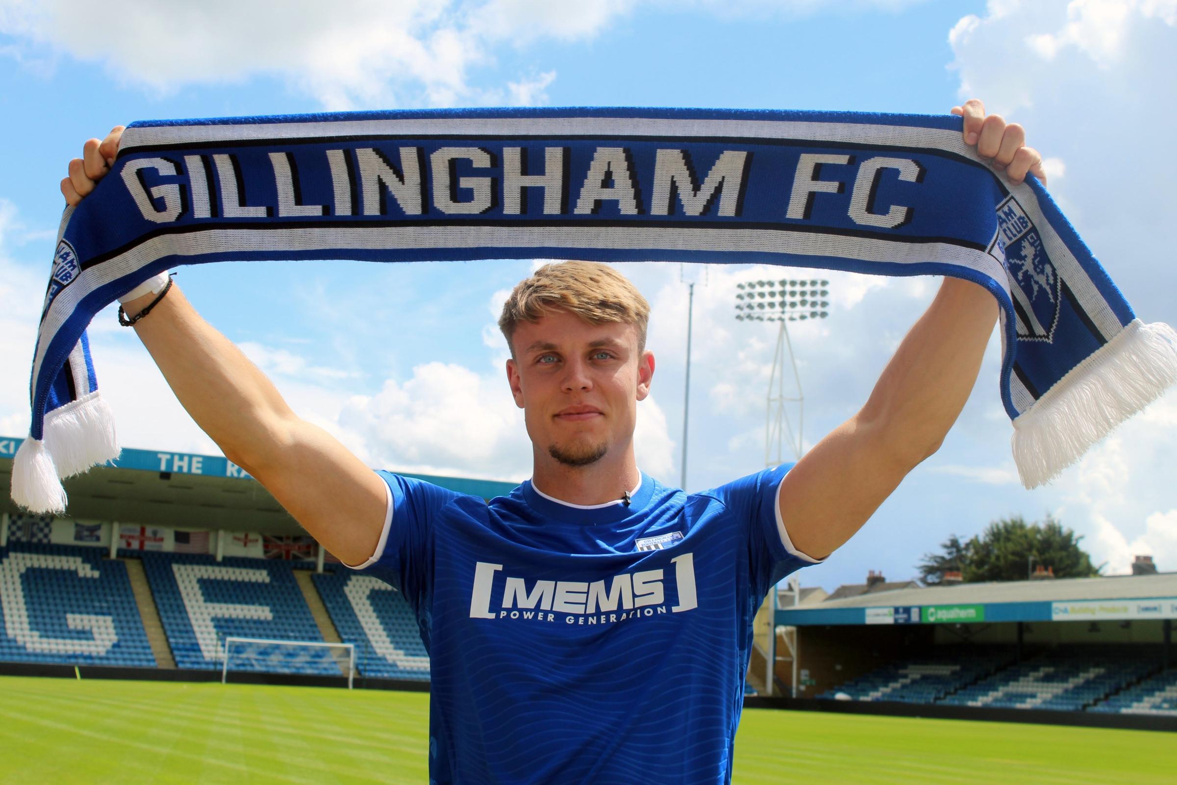 Oxford United striker Will Goodwin signs for Gillingham on two year deal