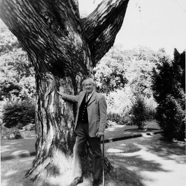JRR Tolkien pictured by the tree