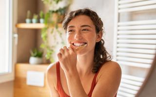 Here are six ways for you to naturally whiten your teeth without the use of any harmful chemicals: