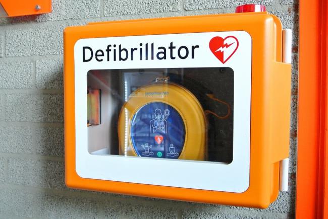 Defibrillator. Pixabay.